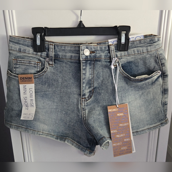 Project Rebel Denim Low Rise Mini Shorts Size 7 NWT - Picture 1 of 9